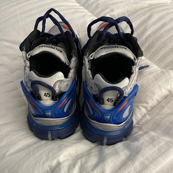 Balenciaga Men’s Runners - Picture 2 of 3